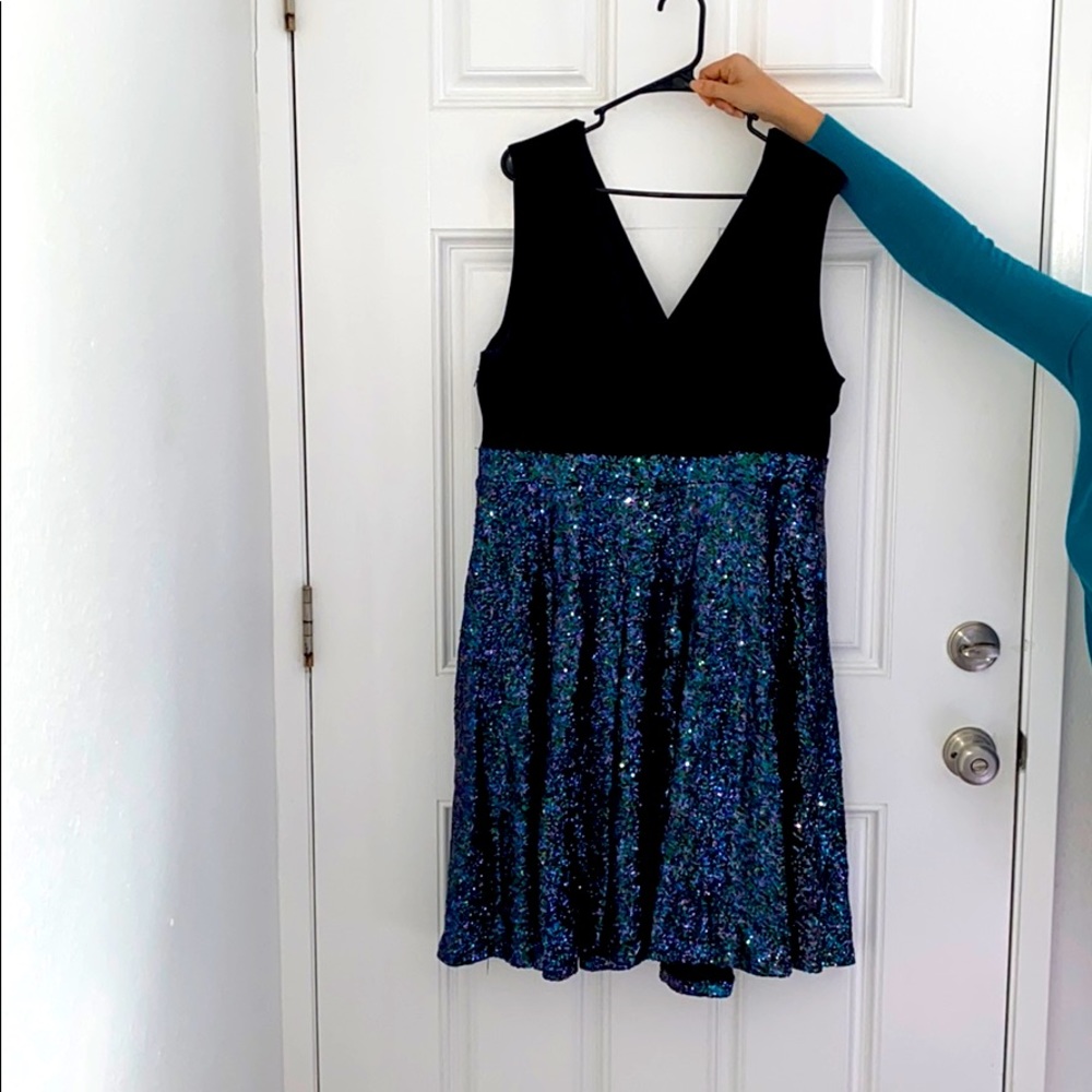NWT Torrid Sz 18 Tea-length party dress